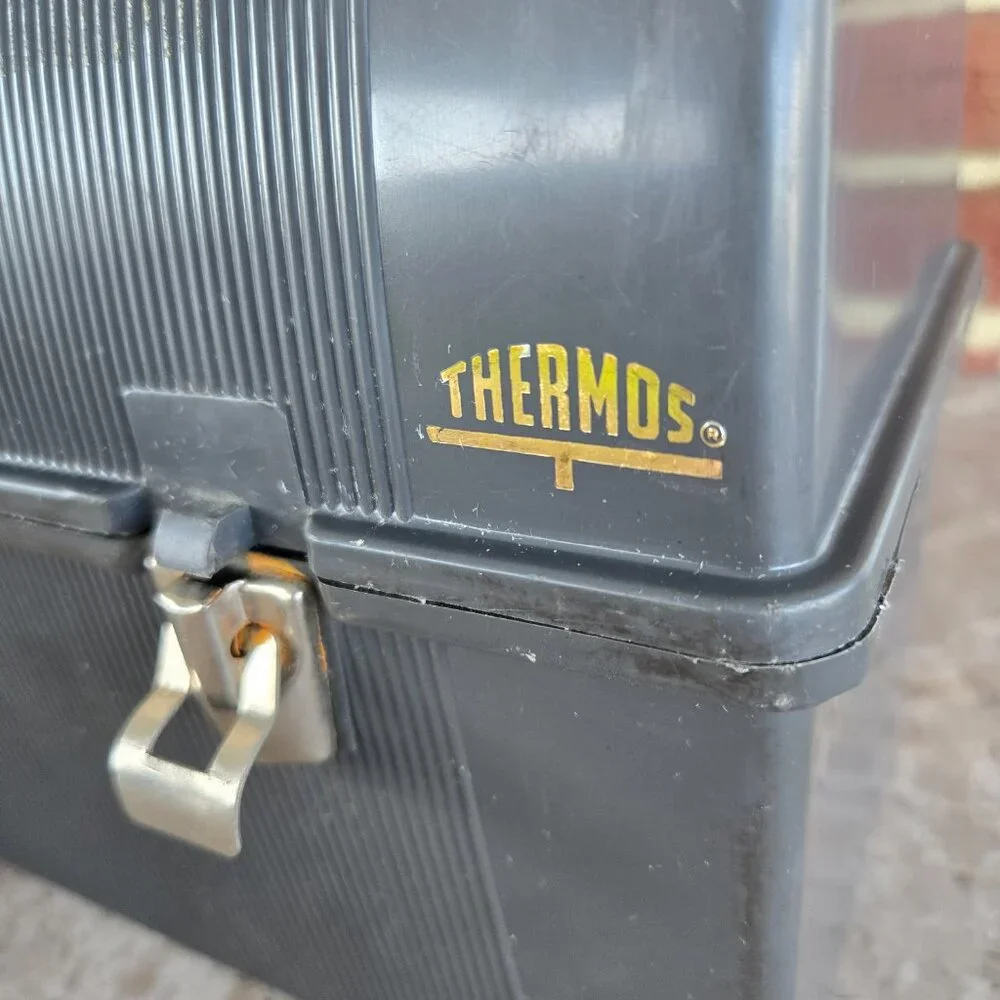 🎉HP🎉 Vintage Thermos Brand Gray Plastic Work Lunch Box